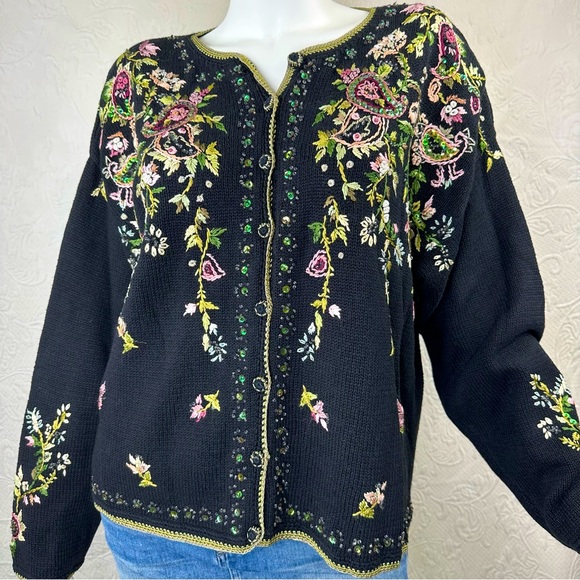 Heirloom Collectibles Sweaters - Heirloom Collectibles Y2K Vintage Embroidered Cardigan